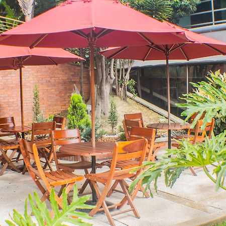 Leblon Suites Hotel メデジン エクステリア 写真